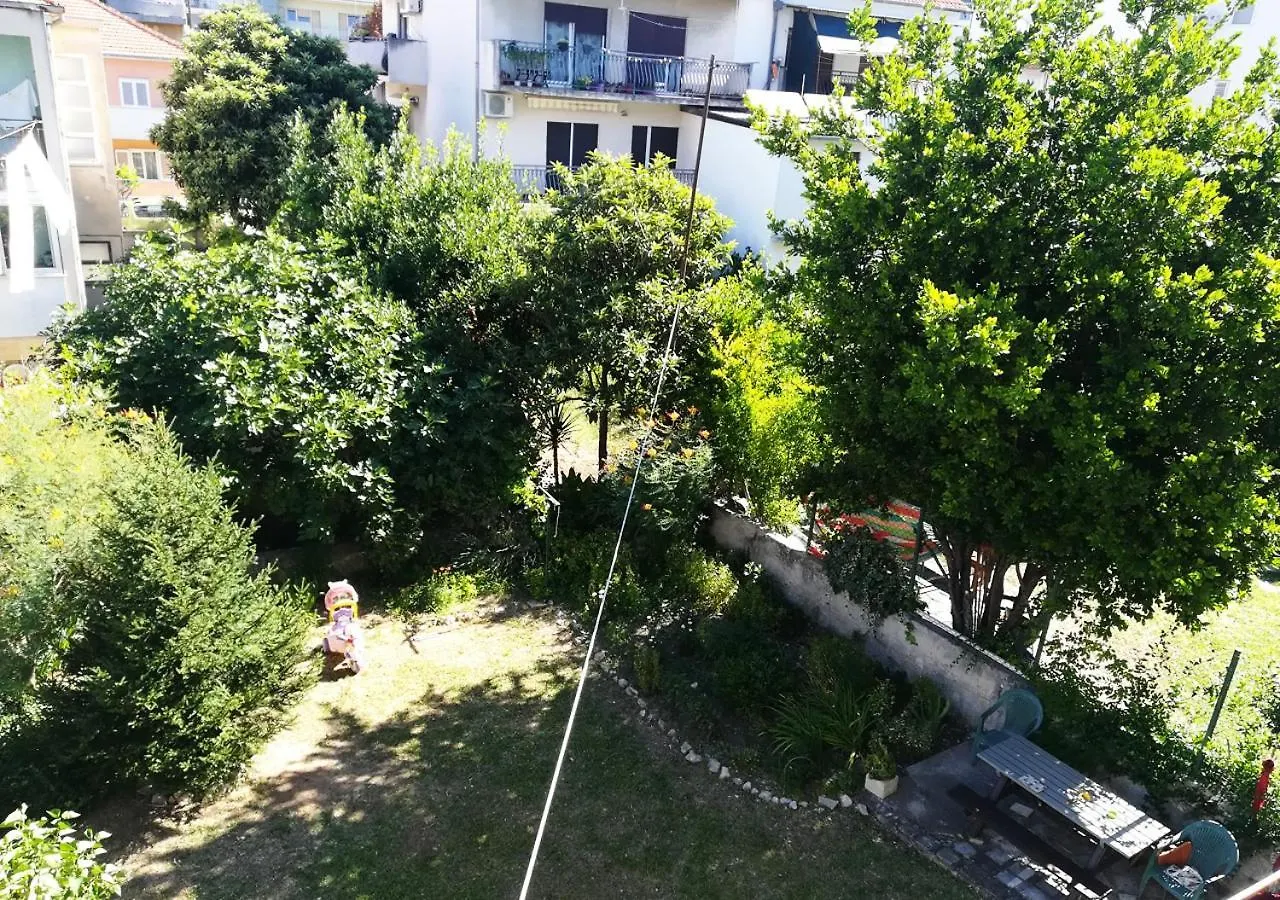 Apartment Mahonia Split 0*,  Croatia